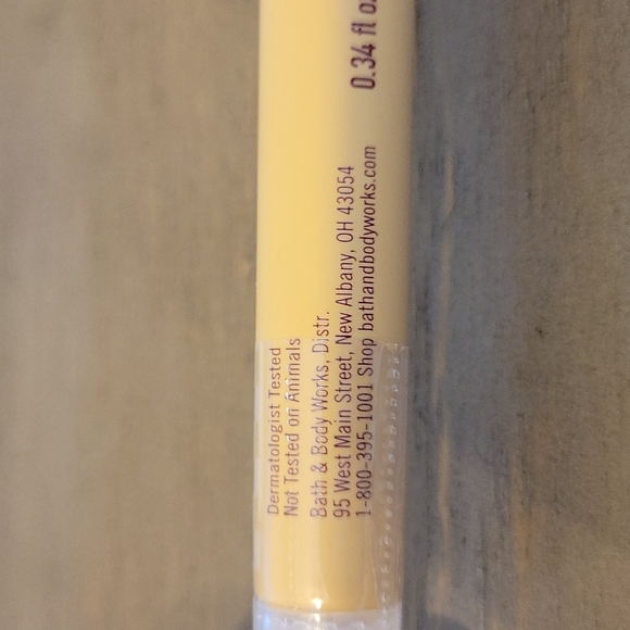Bath & Body Works Frosted Cranberr Lip Gloss with Coconut Oil FRESH NEW & SEALED - Picture 4 of 4